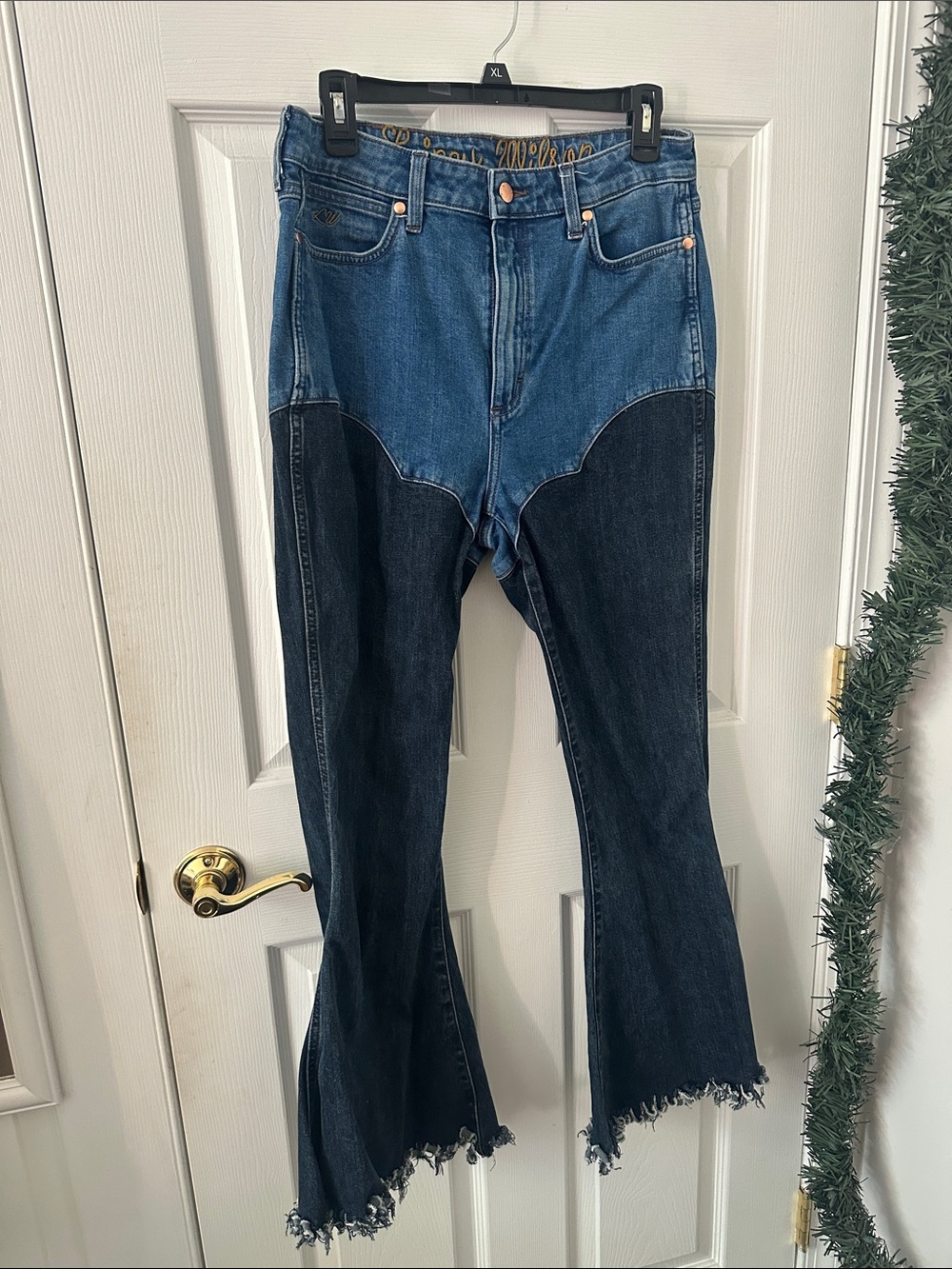 Lainey Wilson Two-Tone Dark Blue Women's Jeans